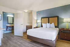 Extended Stay America Suites Kansas City Lenexa 87th St