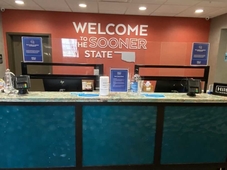 Hampton Inn & Suites Moore