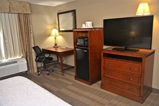 Hampton Inn & Suites Jennings