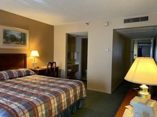 Hardman House Inn & Suites