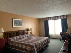 Hardman House Inn & Suites