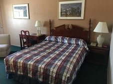 Hardman House Inn & Suites