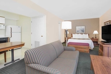 Hawthorn Extended Stay by Wyndham-Green Bay