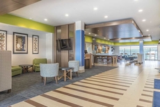 Holiday Inn Express & Suites Clarion, an IHG Hotel