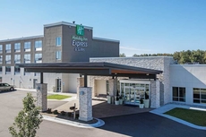 Holiday Inn Express & Suites Ludington, an IHG Hotel