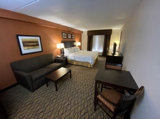 Holiday Inn Express Hotel & Suites Danbury - I-84, an IHG Hotel