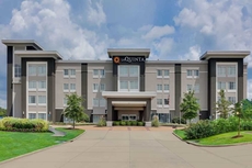 La Quinta Inn & Suites by Wyndham Starkville at MSU