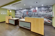 La Quinta Inn & Suites by Wyndham Starkville at MSU