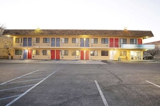 Clarion Pointe Ridgecrest near China Lake Naval Station