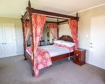 Tudor Manor Bed & Breakfast