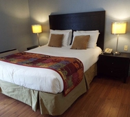 Auberge Shores Inn & Hotel