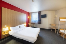 B&B HOTEL Cholet Sud