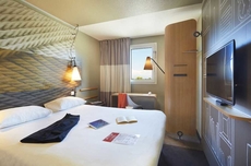 ibis Archamps Porte de Geneve