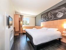 ibis Issoire