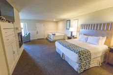 Cambria Landing Inn & Suites