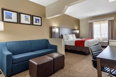 Comfort Suites near Robins Air Force Base