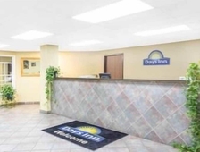 Days Inn By Wyndham Phenix City Near Fort Moore