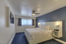 Oceanside Marina Suites