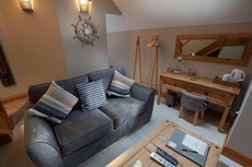 Hamble Retreat House and Luxury Studios