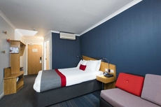 Holiday Inn Express Birmingham - Oldbury, an IHG Hotel