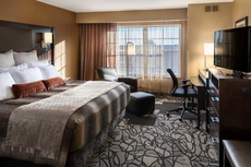 ClubHouse Hotel & Suites - Fargo