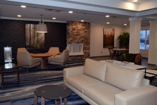 Fairfield Inn and Suites by Marriott Youngstown Austintown