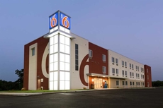 Motel 6 Poplar Bluff, MO