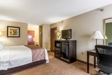 Quality Inn & Suites Clemmons I40