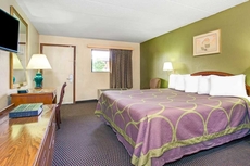 Super 8 by Wyndham Fort Mitchell Cincinnati Area