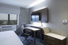 Courtyard by Marriott New York Queens/Fresh Meadows