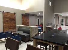 Holiday Inn Express & Suites Tulare, an IHG Hotel