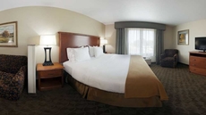 Holiday Inn Express and Suites Mason City, an IHG Hotel