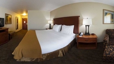 Holiday Inn Express and Suites Mason City, an IHG Hotel