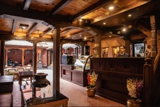 Hotel Baha Restaurant and Cafe