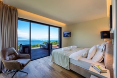 Villa AltaVista, Opatija - Seaview & Relax with Heated Pool and Private MiniGolf