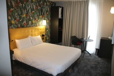 ibis Styles Puteaux Paris La Defense