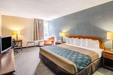 Econo Lodge Inn & Suites