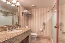 Founders Inn and Spa