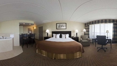 Holiday Inn Detroit Lakes, an IHG Hotel