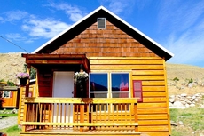 Yellowstone's Treasure Cabins