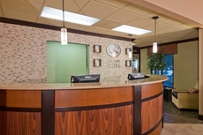 Russell Inn & Suites