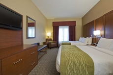 Russell Inn & Suites