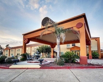 Econo Lodge Inn & Suites