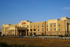 Hampton Inn & Suites Center