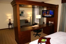 Hampton Inn & Suites Center