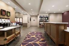 Hampton Inn & Suites Seattle/Renton