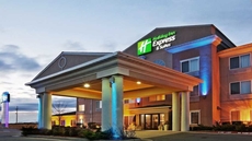 Holiday Inn Express & Suites Chickasha, an IHG Hotel