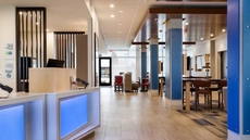 Holiday Inn Express & Suites Racine, an IHG Hotel