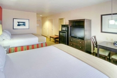 Holiday Inn Express & Suites Tucumcari, an IHG Hotel