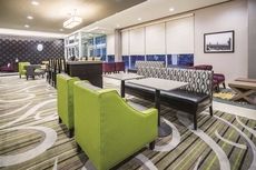 La Quinta Inn & Suites by Wyndham Clifton Park